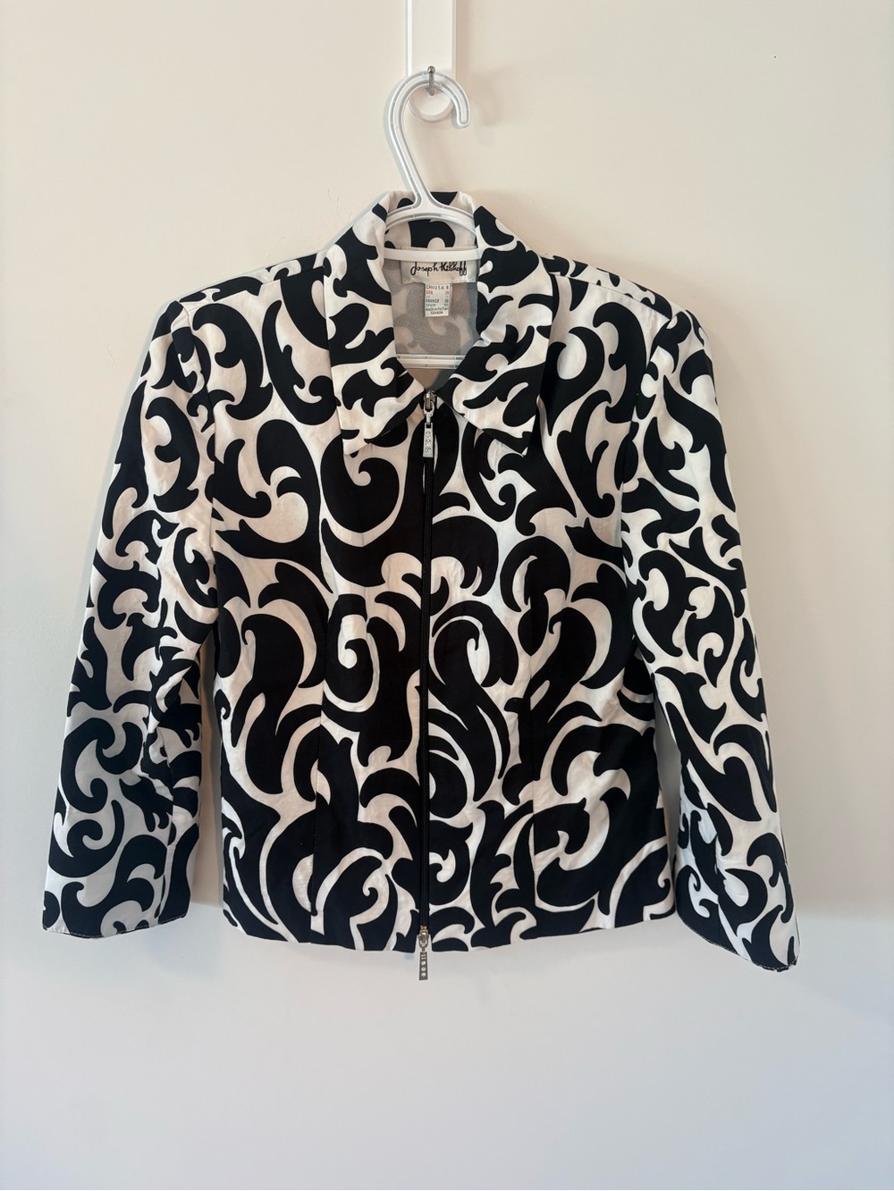 Joseph Ribkoff Black White Abstract Print Zip Jacket Size 8 Made in Canada